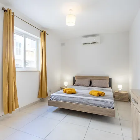 Apartment Private Terrace 3br Near Bay & Promenade By Quicktrips