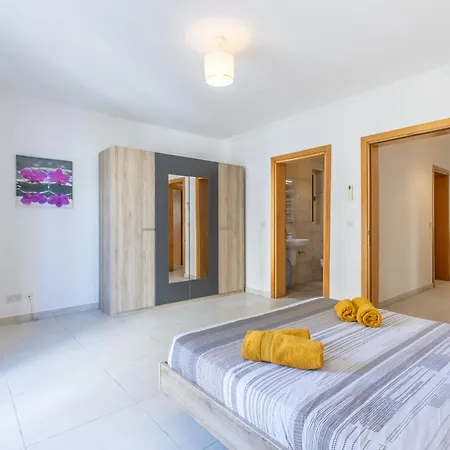 Private Terrace 3br Near Bay & Promenade By Quicktrips Apartment