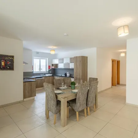 Appartement Private Terrace 3br Near Bay & Promenade By Quicktrips