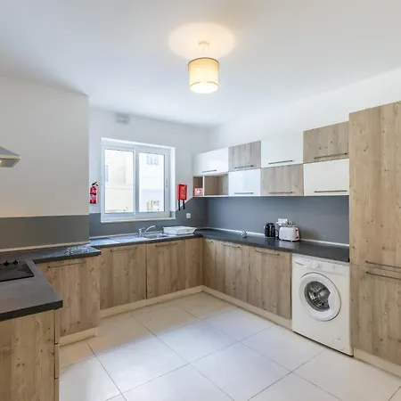 Private Terrace 3br Near Bay & Promenade By Quicktrips Appartement